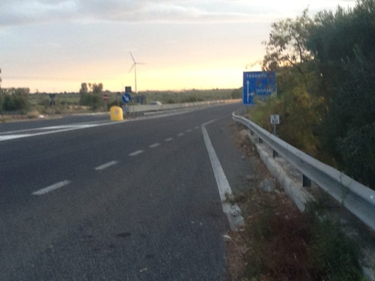 Puglia-Strada-statale-172-dei-Trulli-1