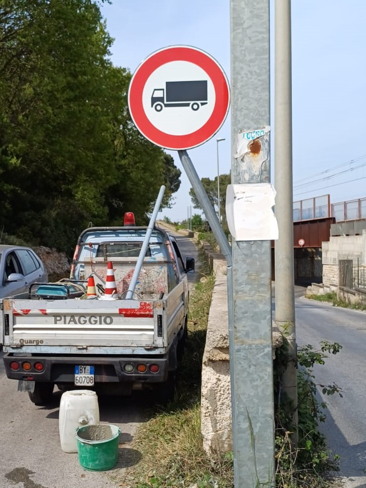 Divieto per Mezzi Pesanti su Strada Delfino