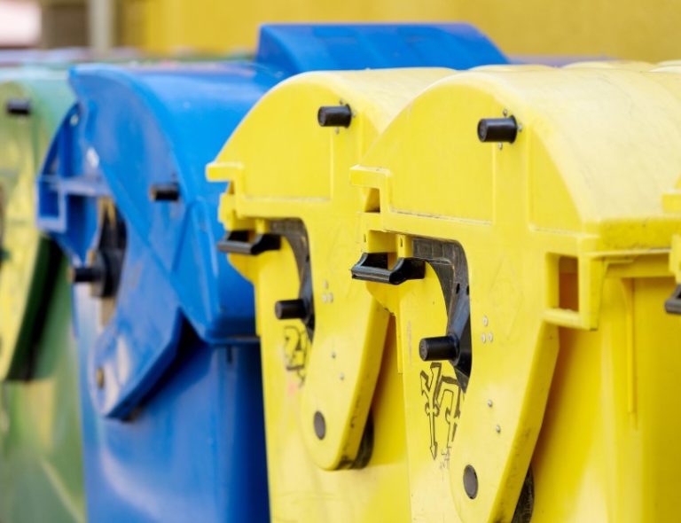 raccolta differenziata- immagine di repertorio