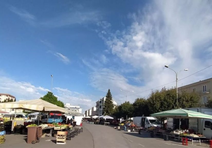 Bancarelle della Fiera della Candelora a Martina Franca nel centro cittadino