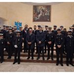 Martina Franca, Festa della Polizia Locale: consegna degli encomi agli agenti in divisa durante la cerimonia.