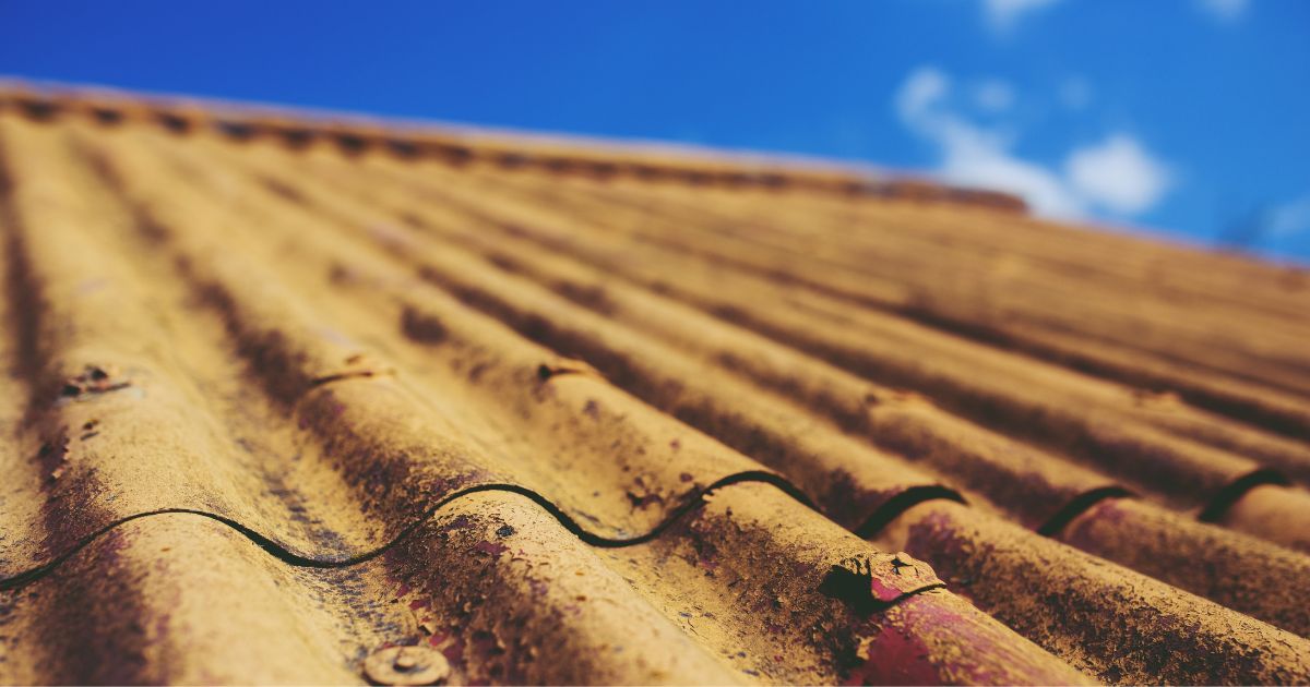 Intervento di bonifica amianto in un immobile privato a Martina Franca