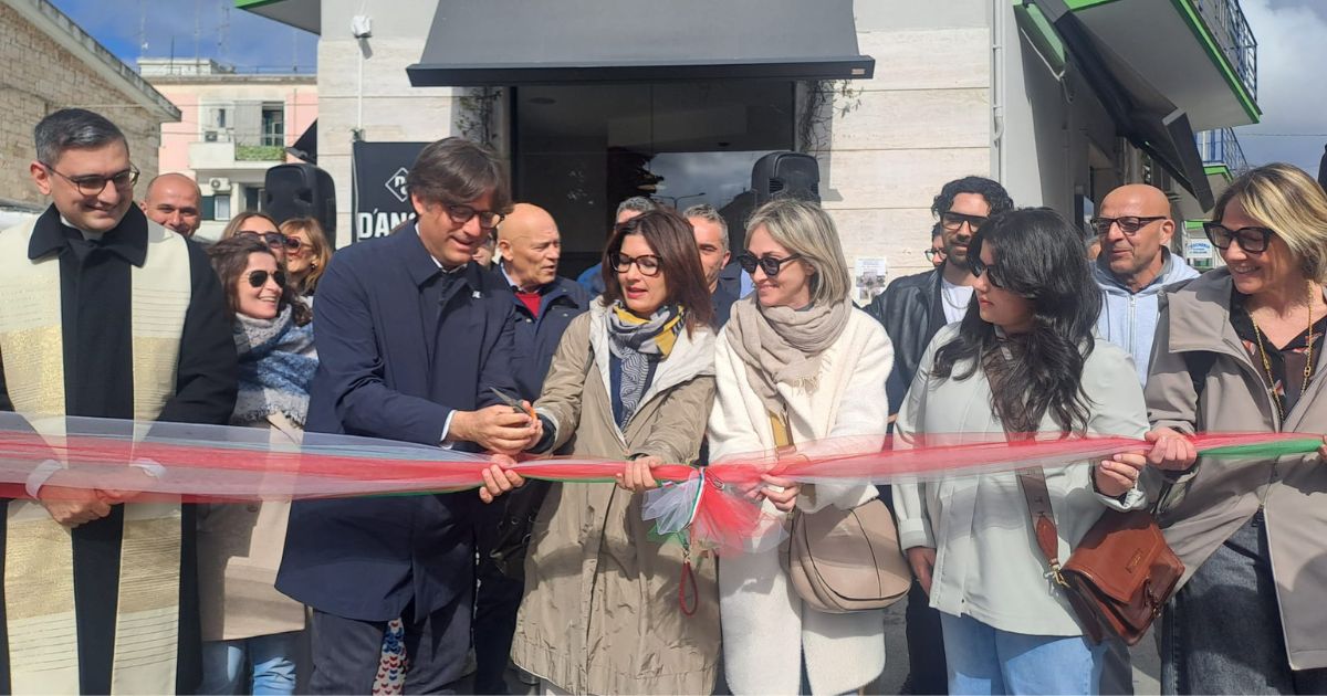 Inaugurazione del mercato settimanale di Martina Franca in piazza Filippo D’Angiò