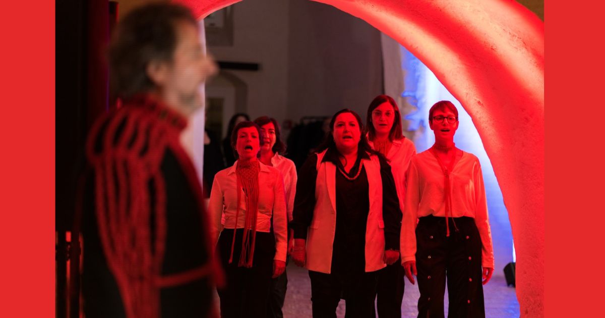 Carmen e le altre ragazze straordinarie a Martina Franca nel Chiostro di San Domenico