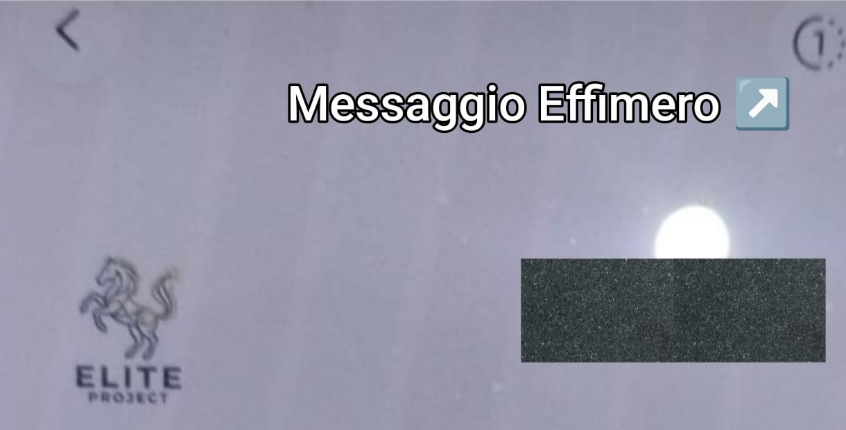 Una lettera effimera inviata a un giovane calciatore, con dati personali oscurati.