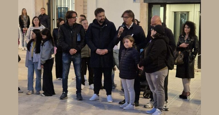 Chloe, il barboncino eroe targa a Martina Franca